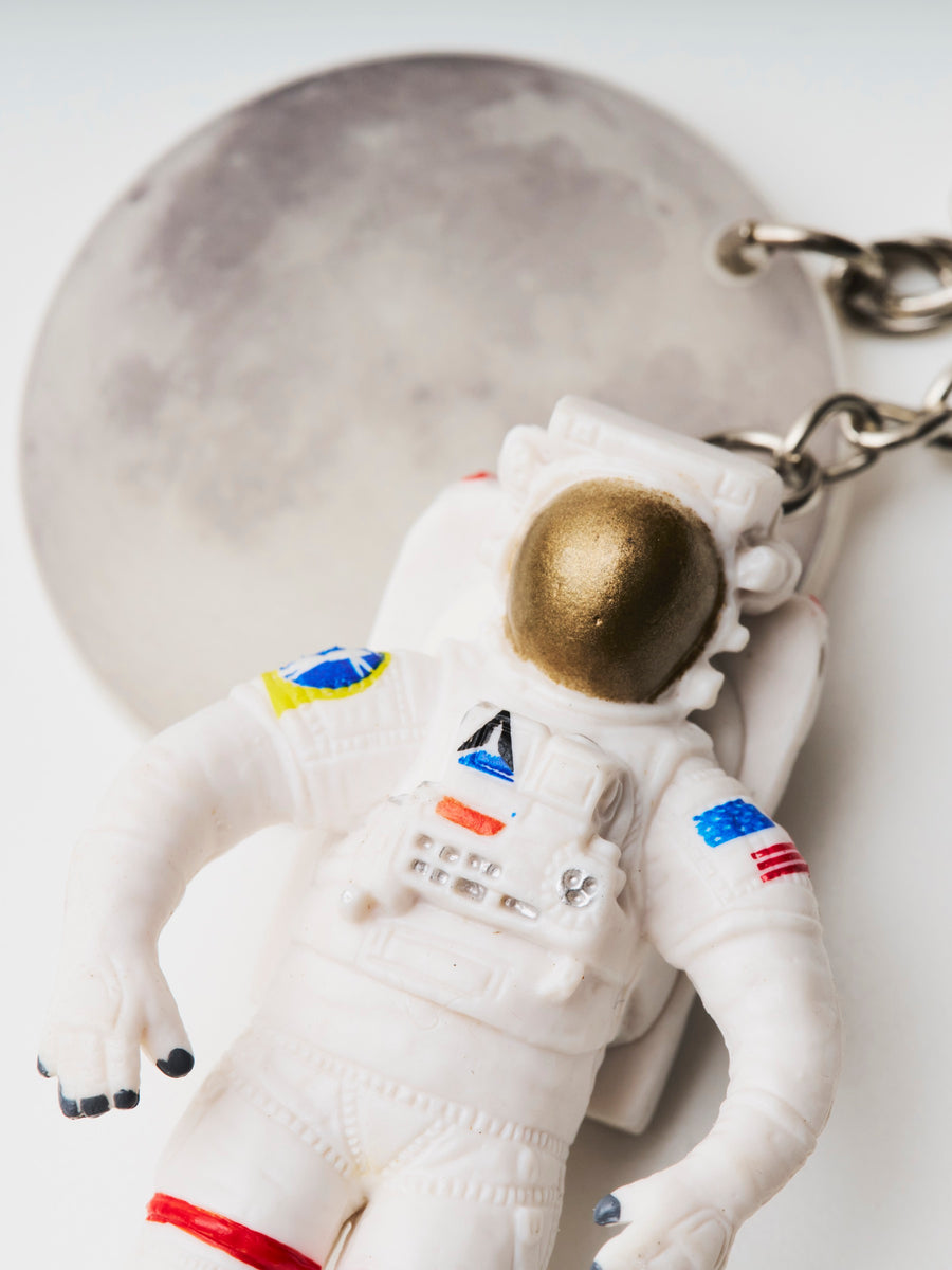 宇宙飛行士と蓄光の月 Key Charm